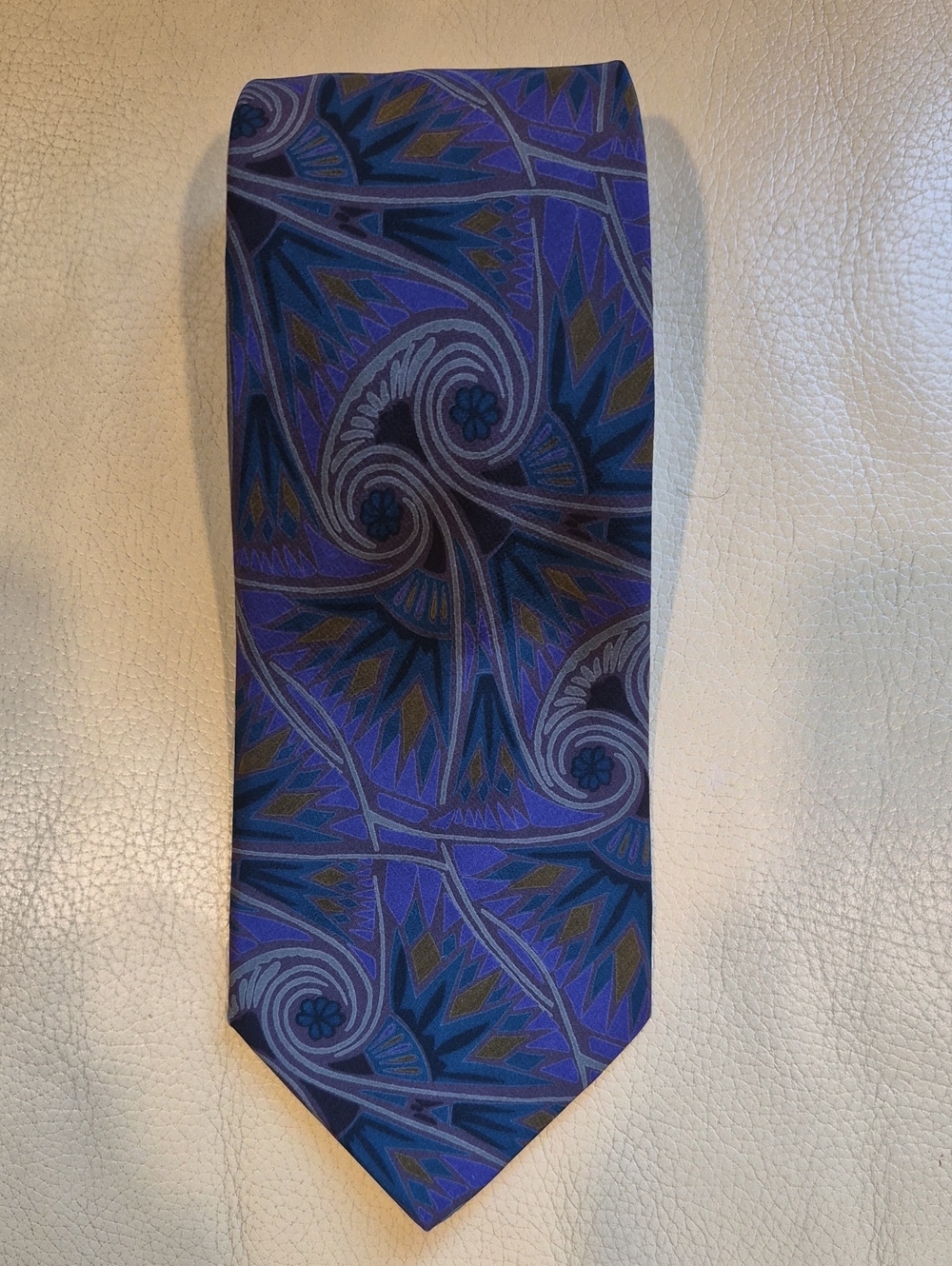 Geoffrey Beene Hand Made In Italy Silk Purple Paisley and Blue Accent Tie